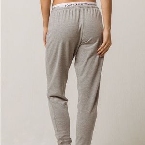 Tommy Hilfiger Grey Womens Joggers/Sweatpants